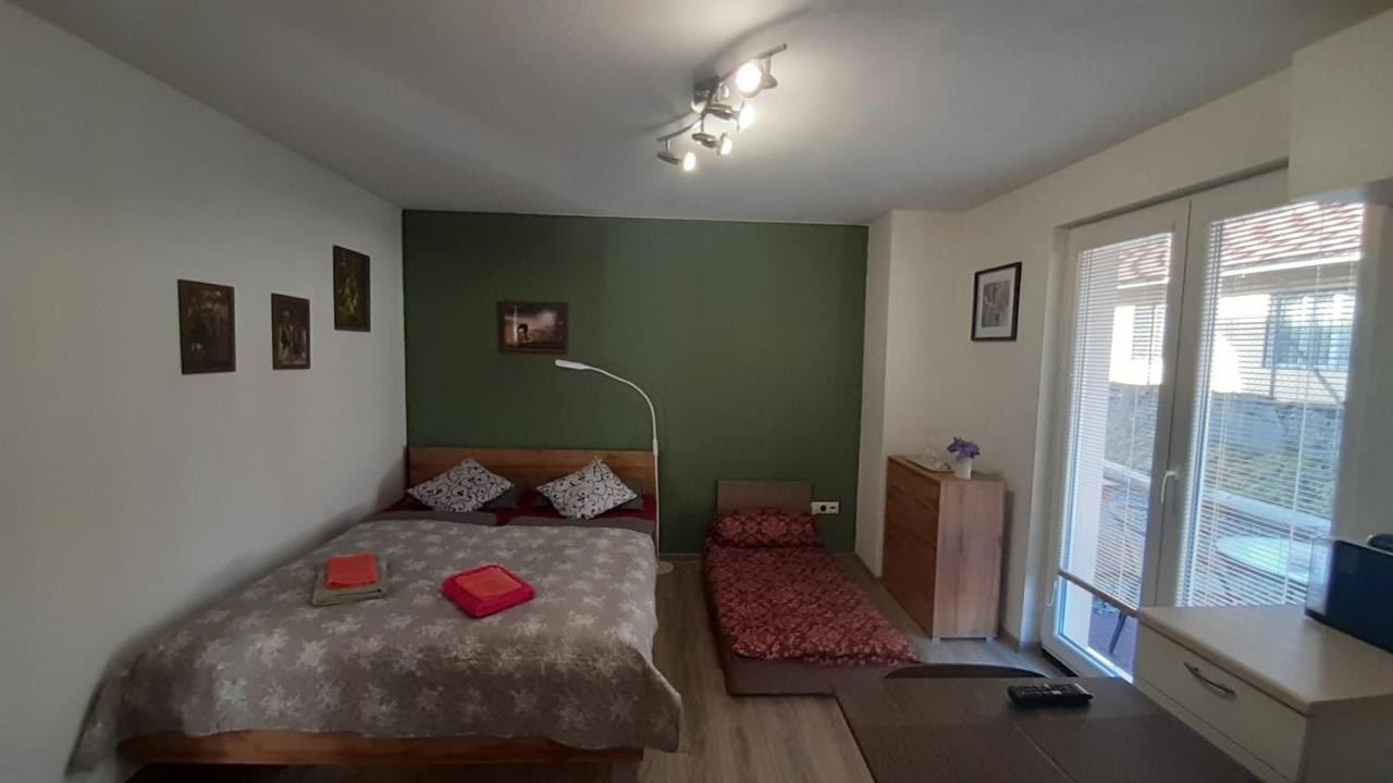 Bike Apartments 1 Hodrusa Ngoại thất bức ảnh