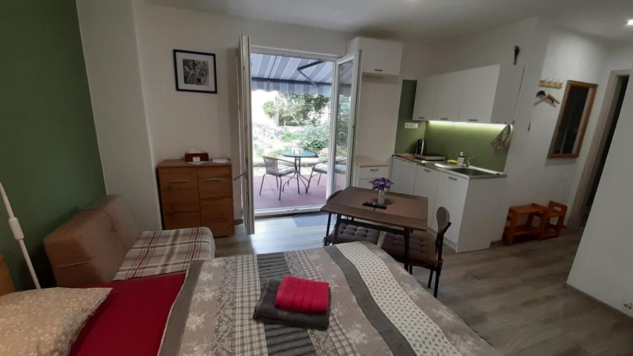 Bike Apartments 1 Hodrusa Ngoại thất bức ảnh